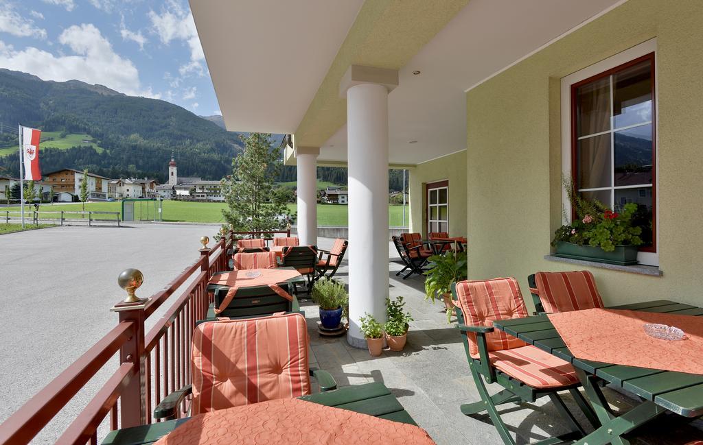 Apartments Zum Grian Bam Ried im Zillertal Exterior photo