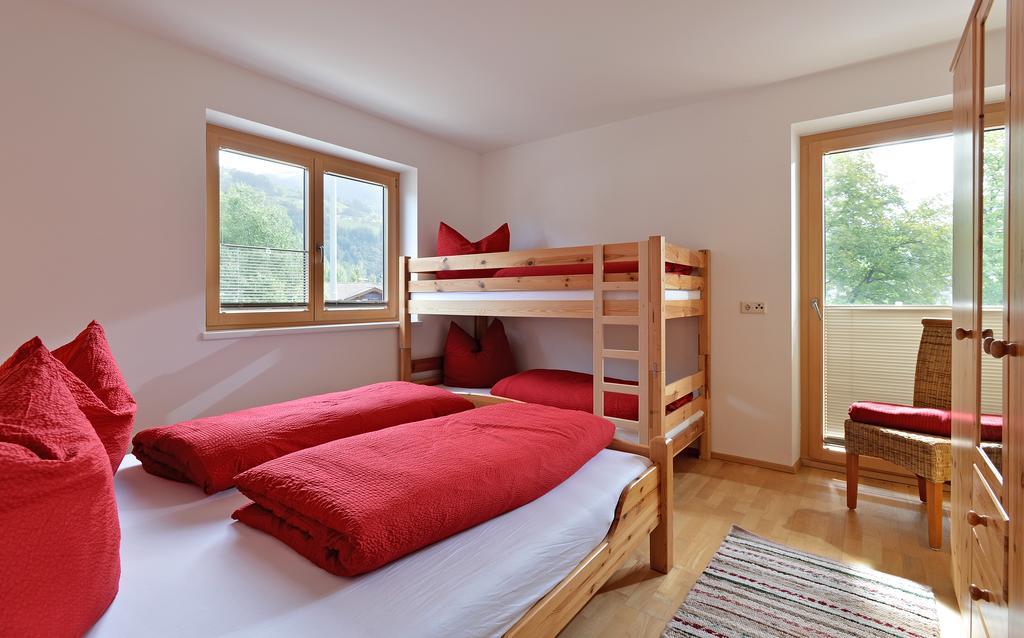 Apartments Zum Grian Bam Ried im Zillertal Room photo