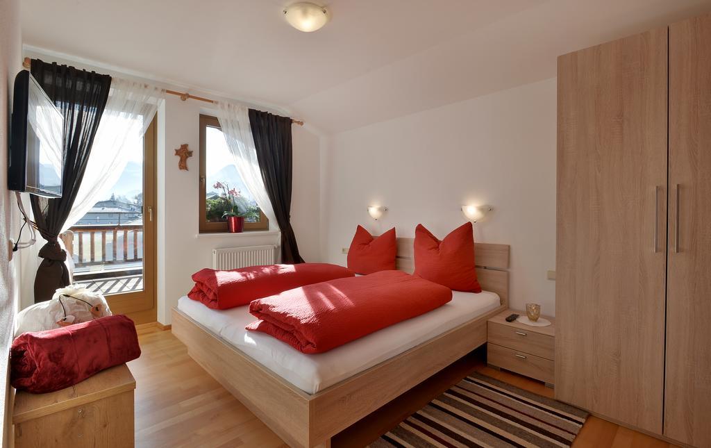 Apartments Zum Grian Bam Ried im Zillertal Room photo